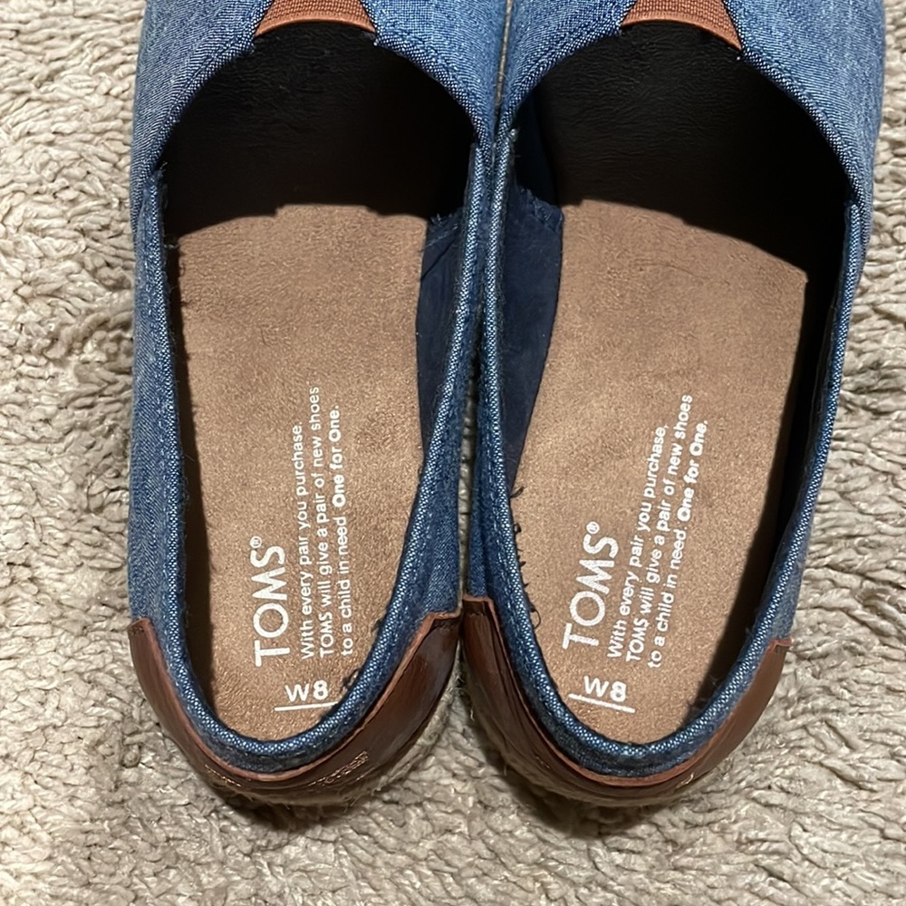 Toms Size 8 - Picture 5 of 5